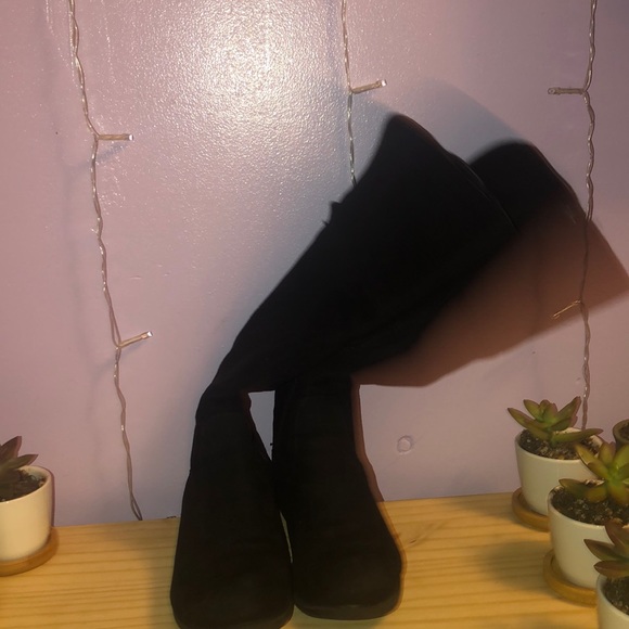 Boots - Picture 3 of 3